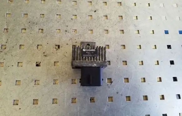 Nissan Qashqai Glow plug pre-heat relay 9640469680A