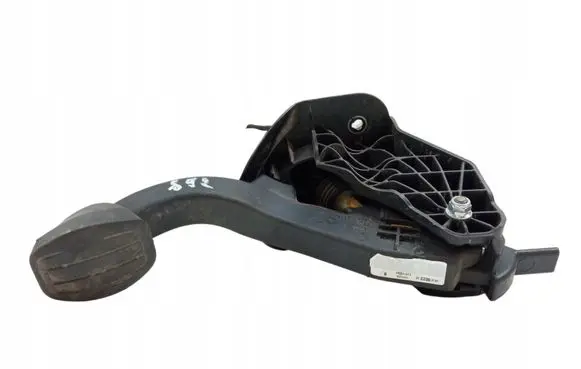Toyota Proace Clutch pedal 9818902380