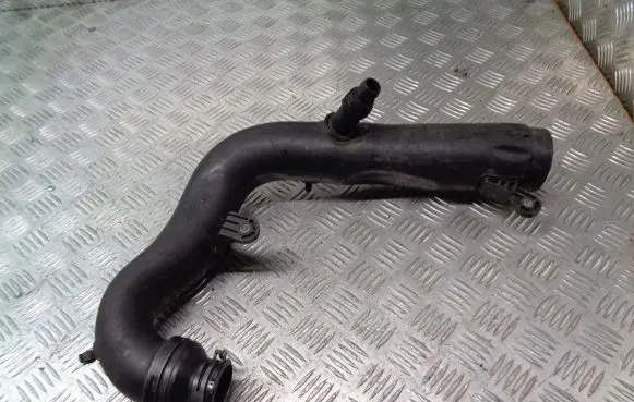 Audi A3 S3 8P Air intake hose/pipe