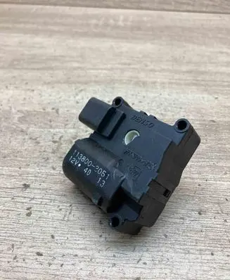 Nissan Almera N16 Air flap motor/actuator 1138002051