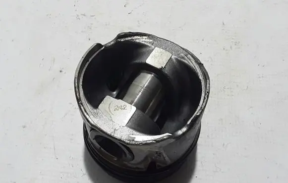 Renault Trafic II (X83) Piston with connecting rod 7701477818