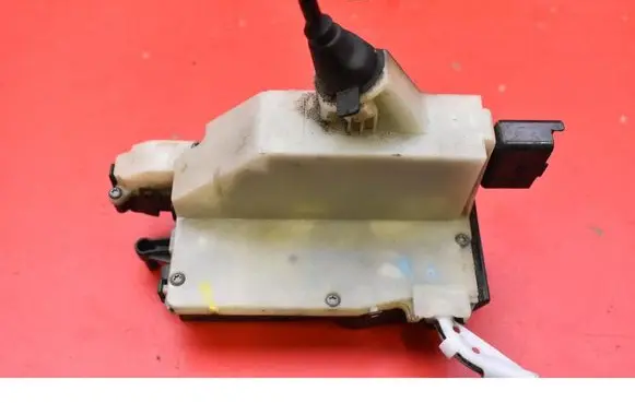 Citroen C4 II Rear door lock 9685352080
