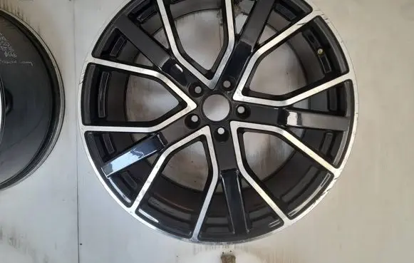 Audi A4 S4 B9 R20 alloy rim 0511A18