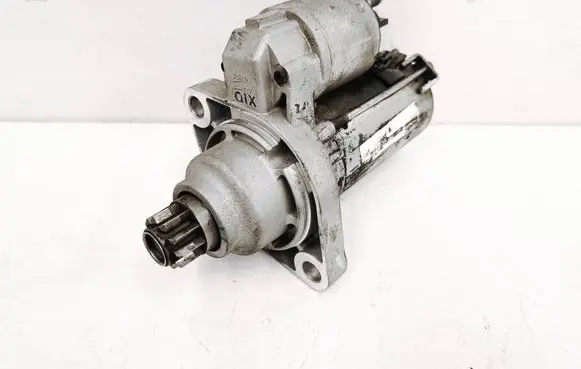 Volkswagen Tiguan Starter motor 02M911021B