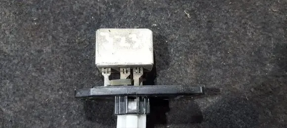 Mitsubishi Carisma Heater blower motor/fan resistor 6r0534
