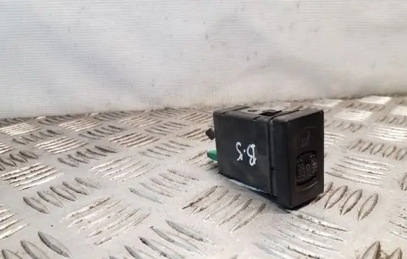 Volkswagen PASSAT B5 Seat heating switch 3B0963563C
