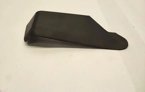 Dodge Challenger Rear/tail light trim molding 68175182AC 68175182CA