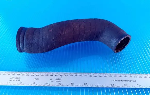 Volvo XC90 Engine coolant pipe/hose