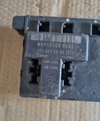 Mercedes-Benz E W210 Door control unit/module 2038205626