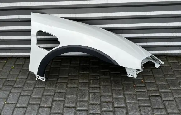 Porsche Taycan 9J1 Fender 9J1805626