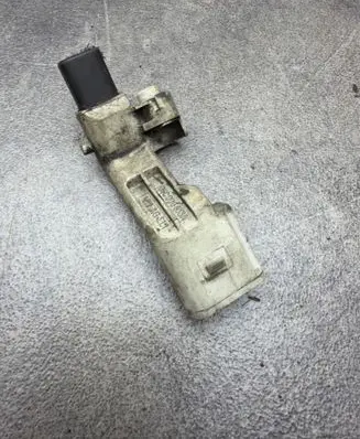 Volkswagen Golf V Crankshaft position sensor 03C906433A