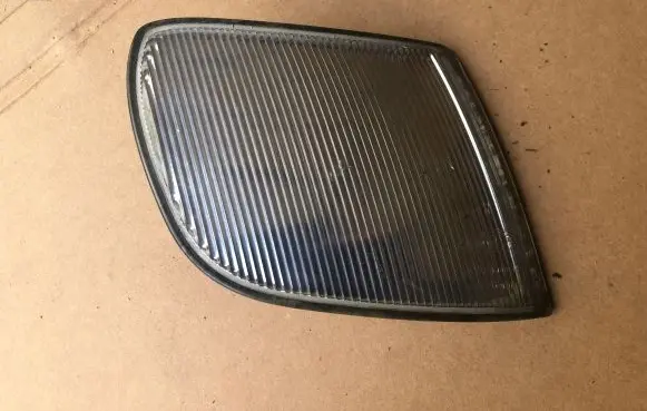 Volkswagen PASSAT B4 Front indicator light