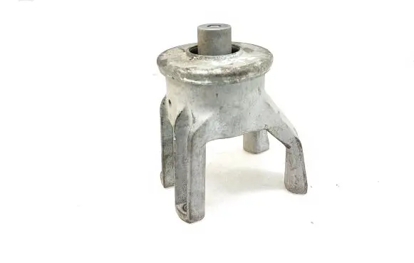 Volkswagen Transporter - Caravelle T5 Engine mount bracket