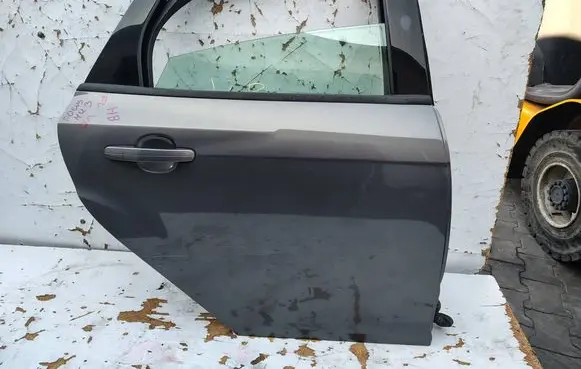 Ford Focus Rear door 