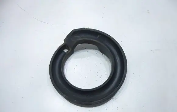 Volkswagen Touareg II Front coil spring rubber mount 7P0411189A