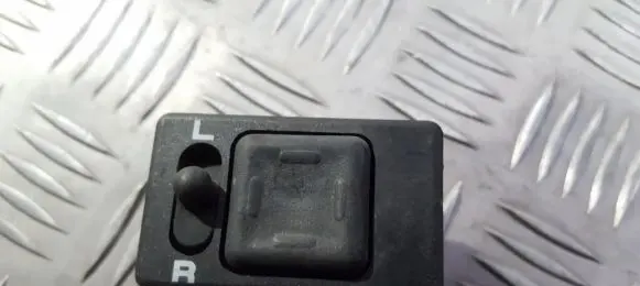 Nissan Primera Wing mirror switch