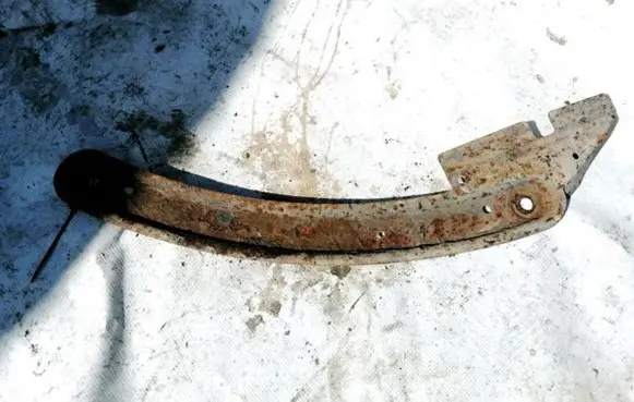 Volvo S40 Engine mounting bracket