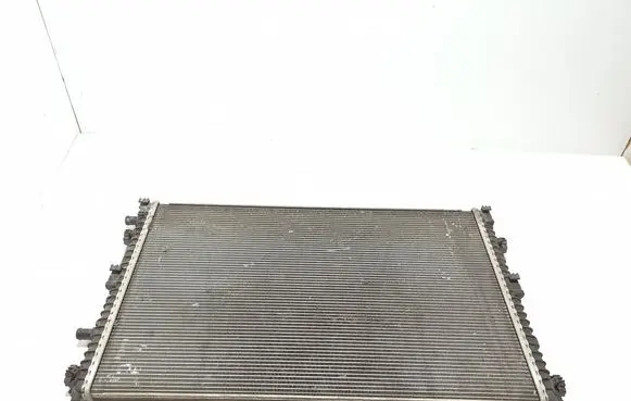 Audi Q7 4M Coolant radiator 4M0145804T