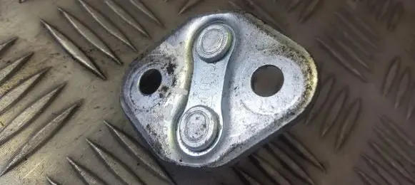 Toyota Celica T230 Front door lock loop/hook striker 
