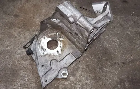 Opel Zafira B Fuel pump bracket 55187918