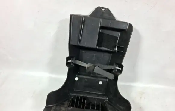 Volkswagen PASSAT B5 Other trunk/boot trim element 3B9867705D
