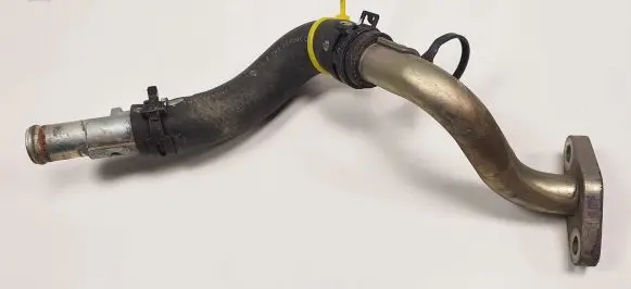 Infiniti FX Engine coolant pipe/hose