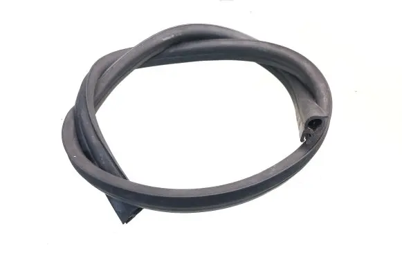 Volvo XC90 Engine compartment rubber 