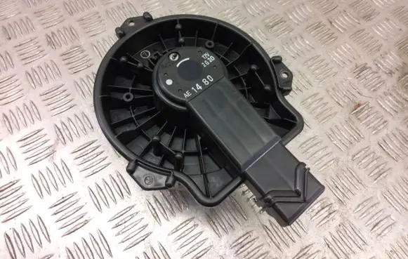 Suzuki SX4 S-Cross Heater fan/blower ae1480