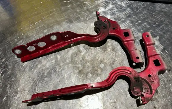 Citroen DS4 Engine bonnet/hood hinges 9687515780 9687536680