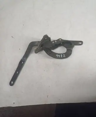 Volvo XC70 Tailgate/trunk/boot hinge 8643157