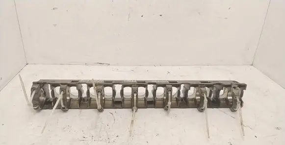 BMW 5 E34 Other cylinder head part 1738304