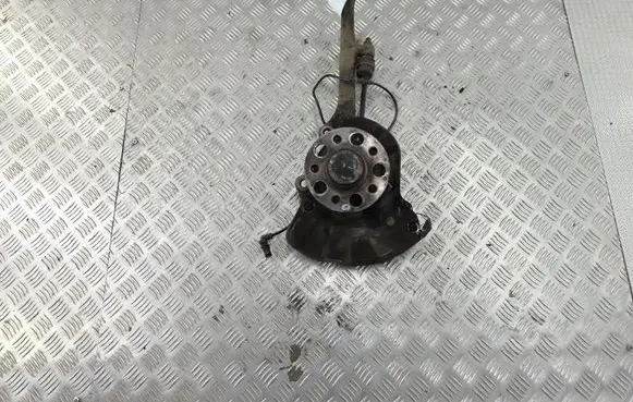 Mercedes-Benz S W221 Front wheel hub A2213323001