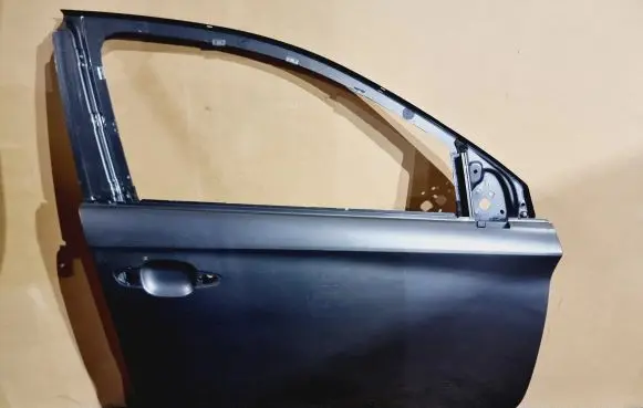 Citroen DS7 Crossback Front door 9819325680
