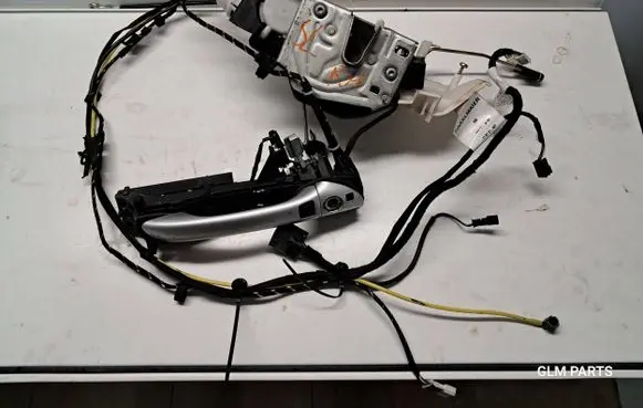 Mercedes-Benz SL R230 Front door exterior handle 2307200635 A2308201115