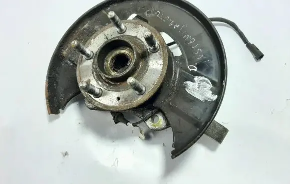 Opel Insignia A Front wheel hub 22821303
