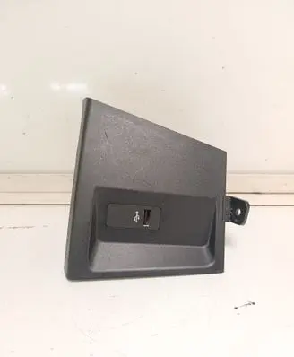BMW X1 F48 F49 USB socket connector 929274408 1315480