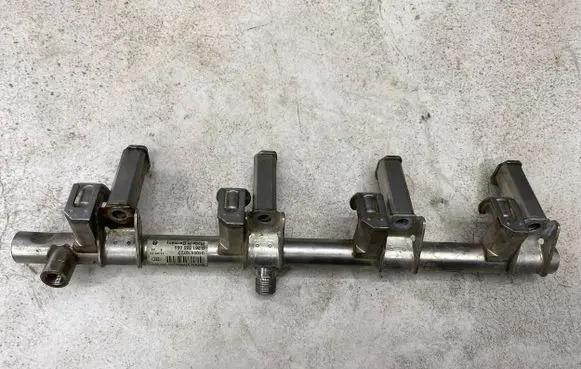 Ford C-MAX II Fuel main line pipe BM5G9H487CA 0261555065 0400410722