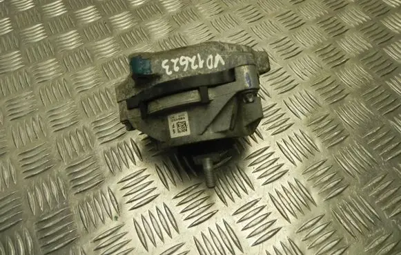 BMW 2 F22 F23 Engine mount bracket 6859412 VD12623