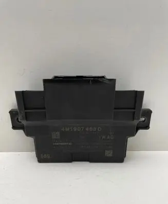 Audi A4 S4 B9 Gateway control module 4M1907468D 4M1907468A