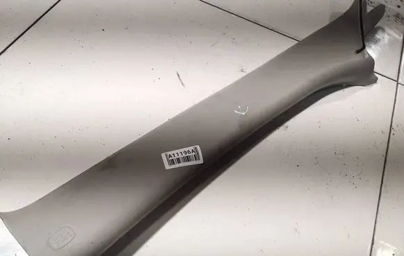 Mazda 3 I (C) pillar trim 