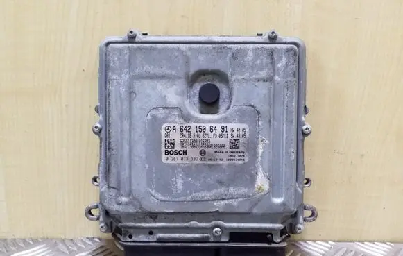 Mercedes-Benz ML W164 Engine control unit/module A6421506491 0281013382