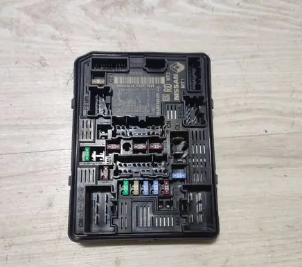 Dacia Jogger Fuse module 284B71965R