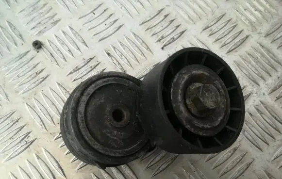Alfa Romeo 156 Generator/alternator belt tensioner