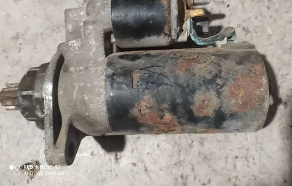Volkswagen Golf IV Starter motor 0001125048