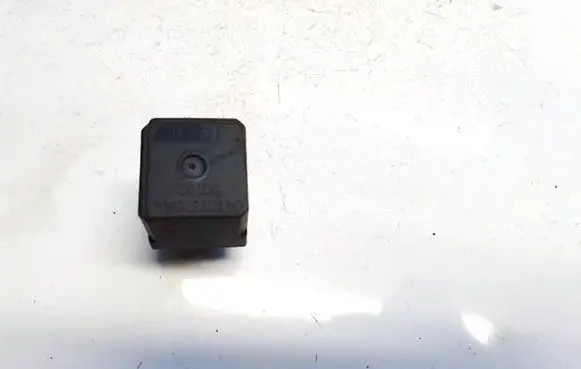 Chrysler Grand Voyager IV Other relay 04727370AA