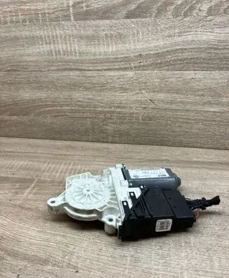Volkswagen Touran I Rear door window regulator motor 1K0959704B 995926706