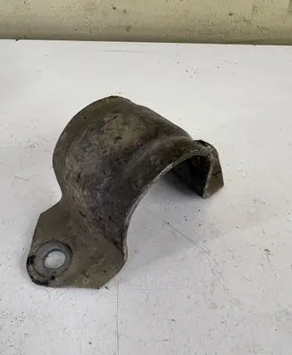 Land Rover Range Rover L322 Sway bar bush bracket, front 
