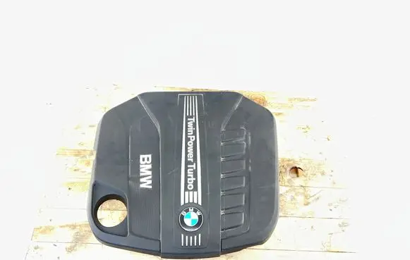 BMW 5 F10 F11 Engine cover (trim) 8513452