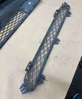 BMW X3 F25 Front bumper lower grill 7210466 610503411