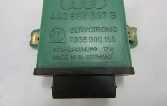 Volkswagen PASSAT B5.5 Other relay 443907307B